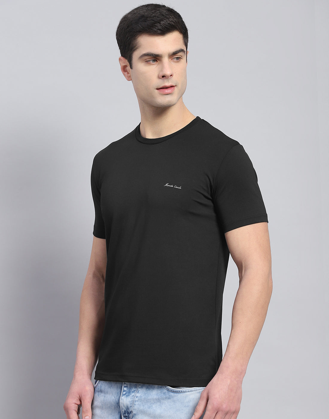 Men Black Solid Round Neck Half Sleeve T-Shirt