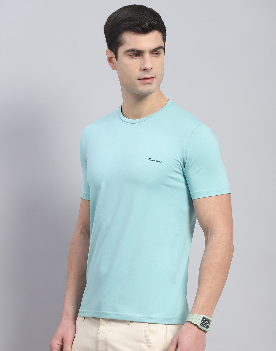 Men Blue Solid Round Neck Half Sleeve T-Shirt