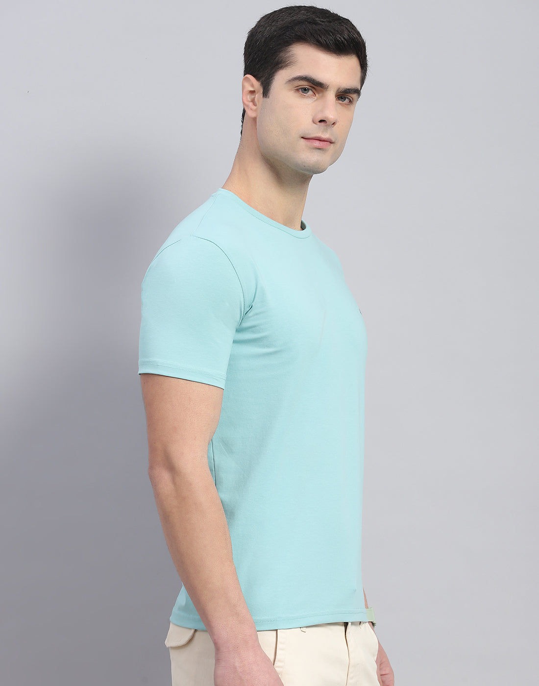 Men Blue Solid Round Neck Half Sleeve T-Shirt