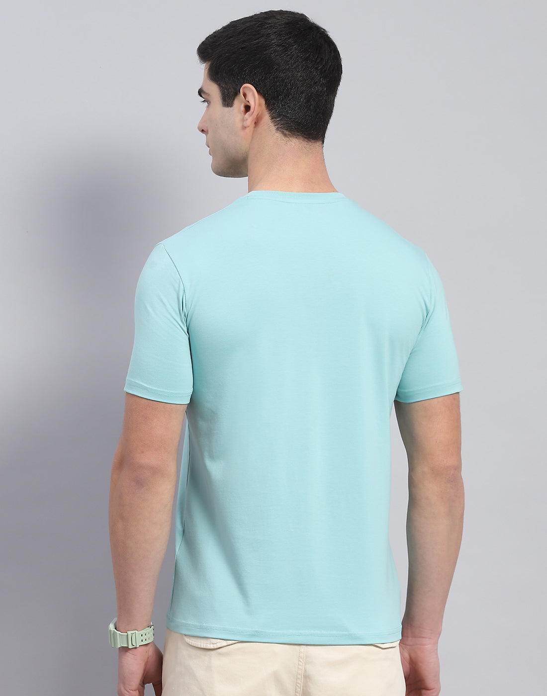 Men Blue Solid Round Neck Half Sleeve T-Shirt
