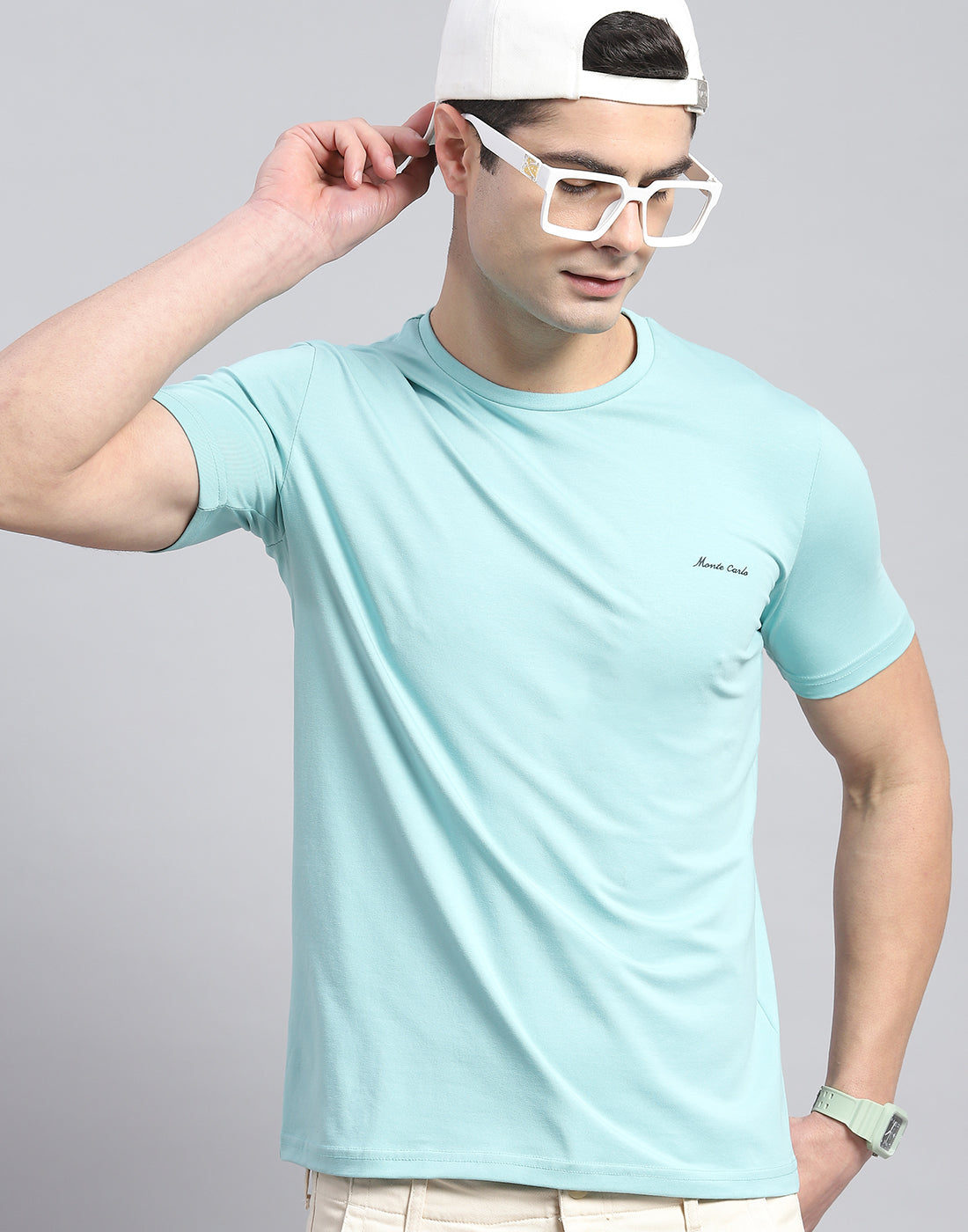 Men Blue Solid Round Neck Half Sleeve T-Shirt