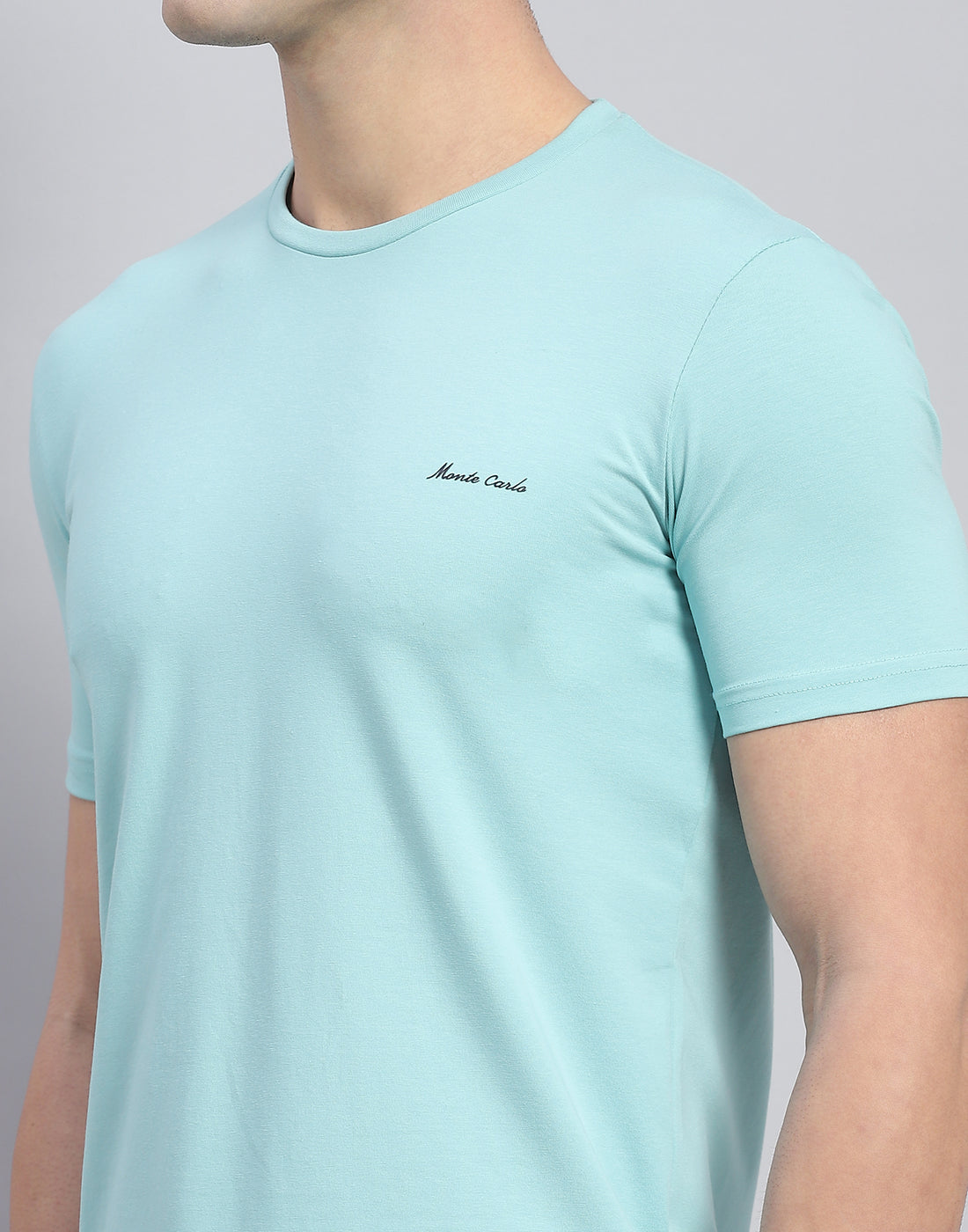 Men Blue Solid Round Neck Half Sleeve T-Shirt