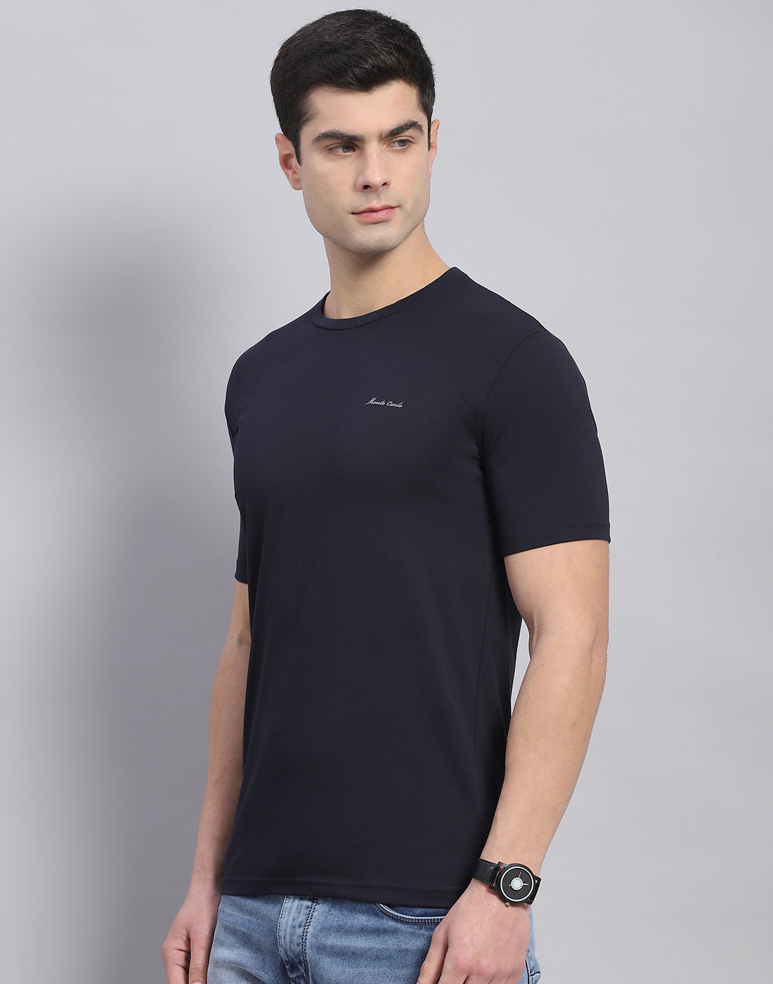 Men Navy Blue Solid Round Neck Half Sleeve T-Shirt