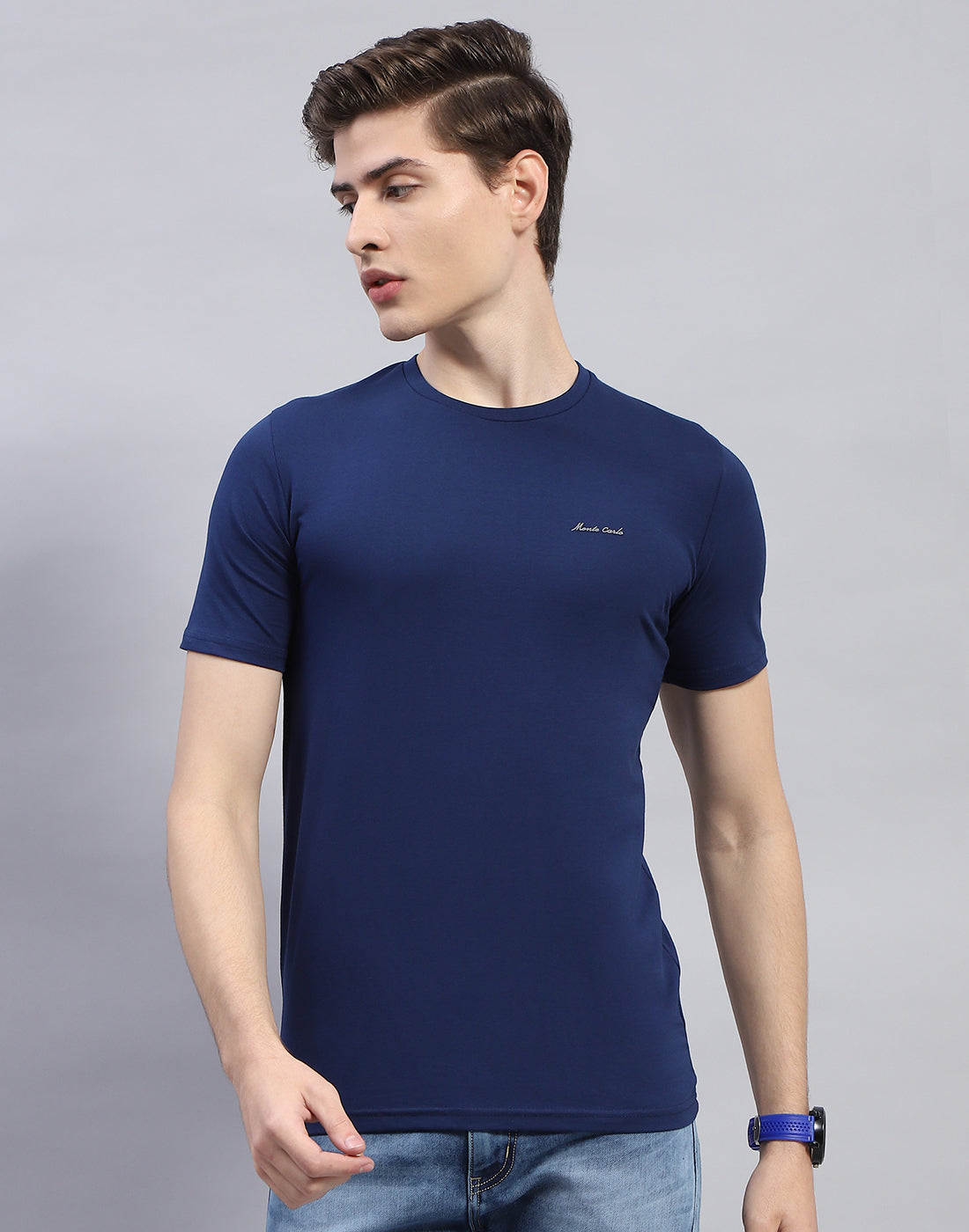 Men Blue Solid Round Neck Half Sleeve T-Shirt