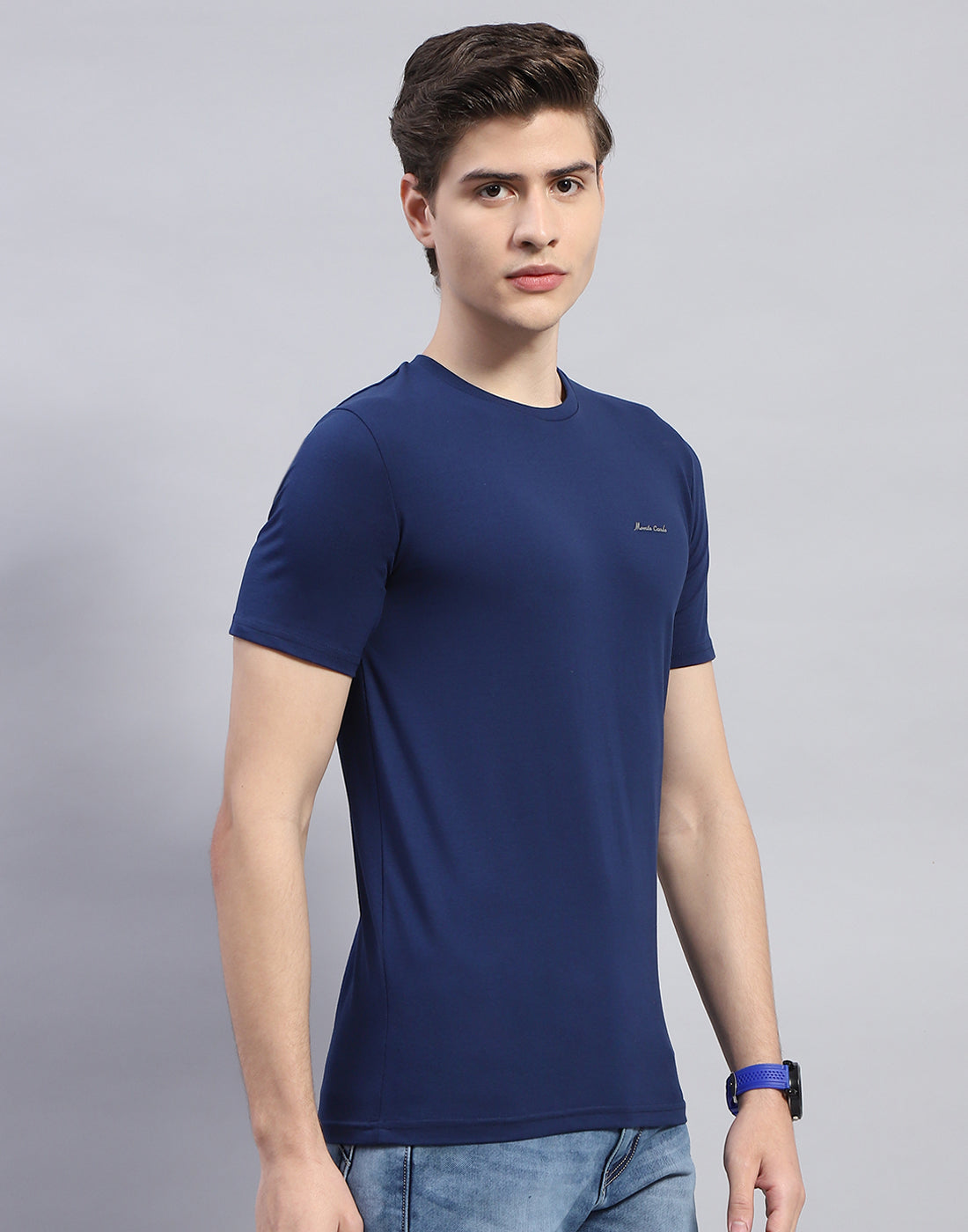 Men Blue Solid Round Neck Half Sleeve T-Shirt