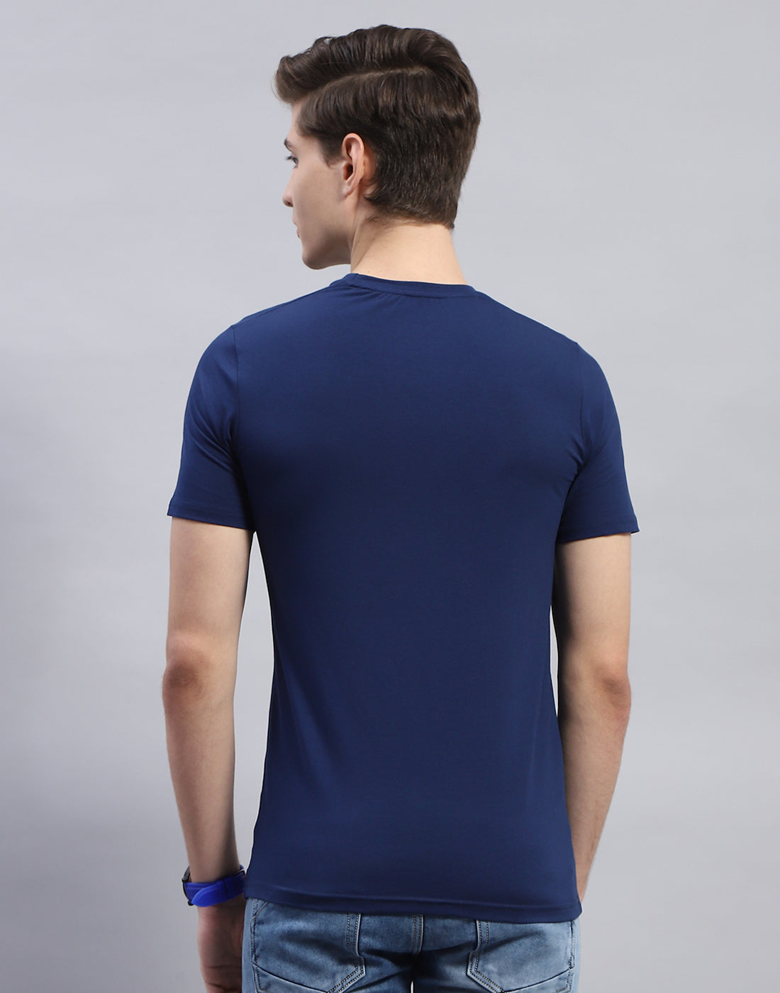 Men Blue Solid Round Neck Half Sleeve T-Shirt