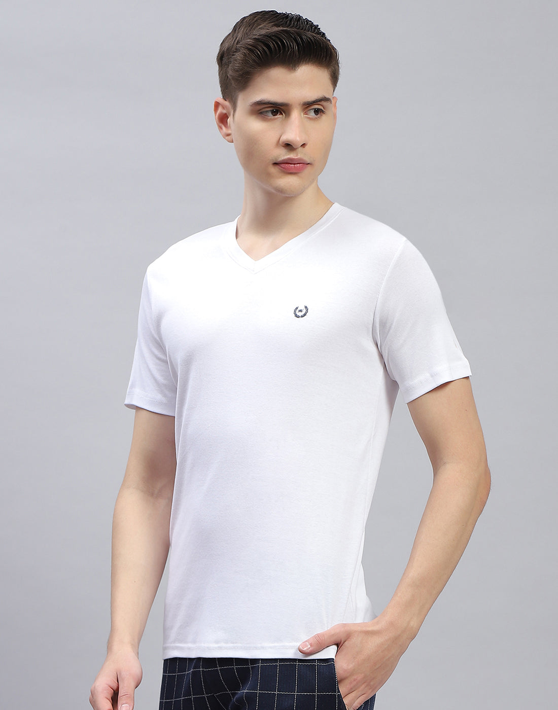 Men White Solid V Neck Half Sleeve T-Shirt