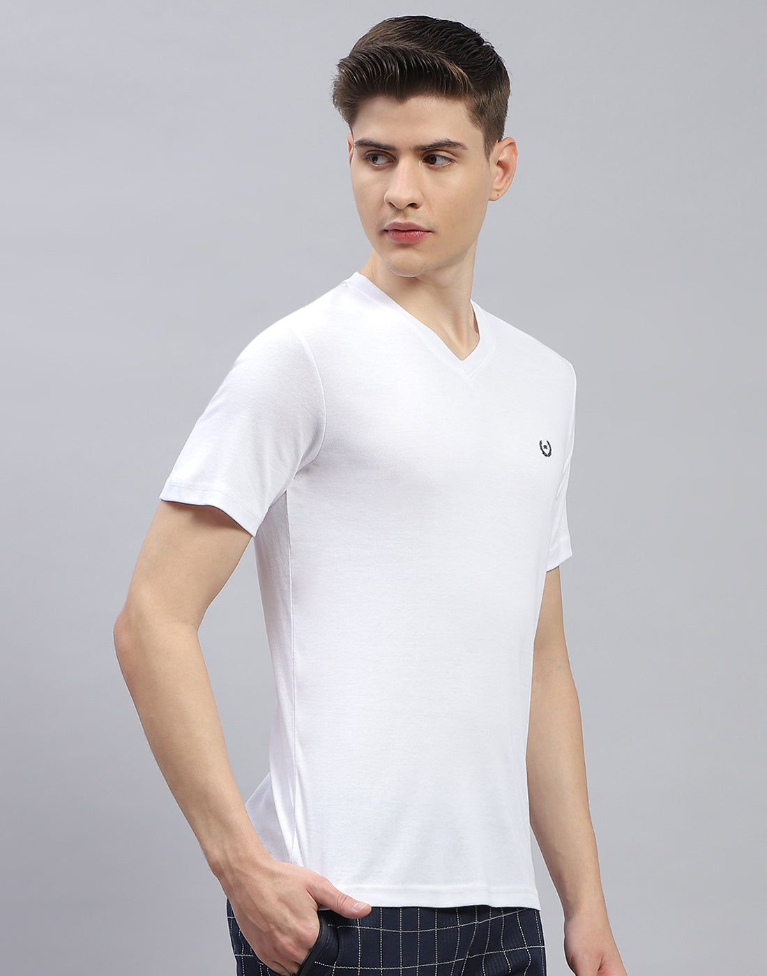 Men White Solid V Neck Half Sleeve T-Shirt