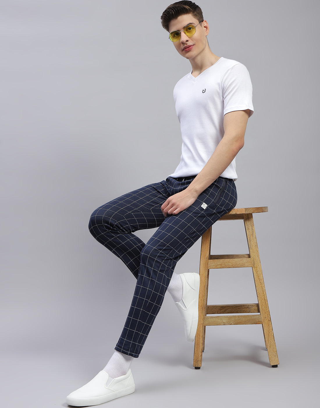 Men White Solid V Neck Half Sleeve T-Shirt