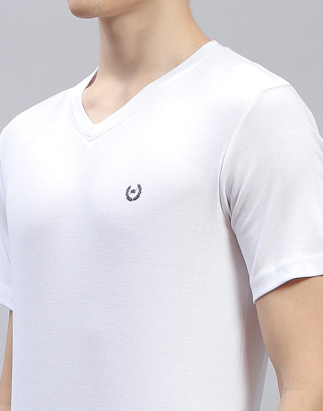 Men White Solid V Neck Half Sleeve T-Shirt