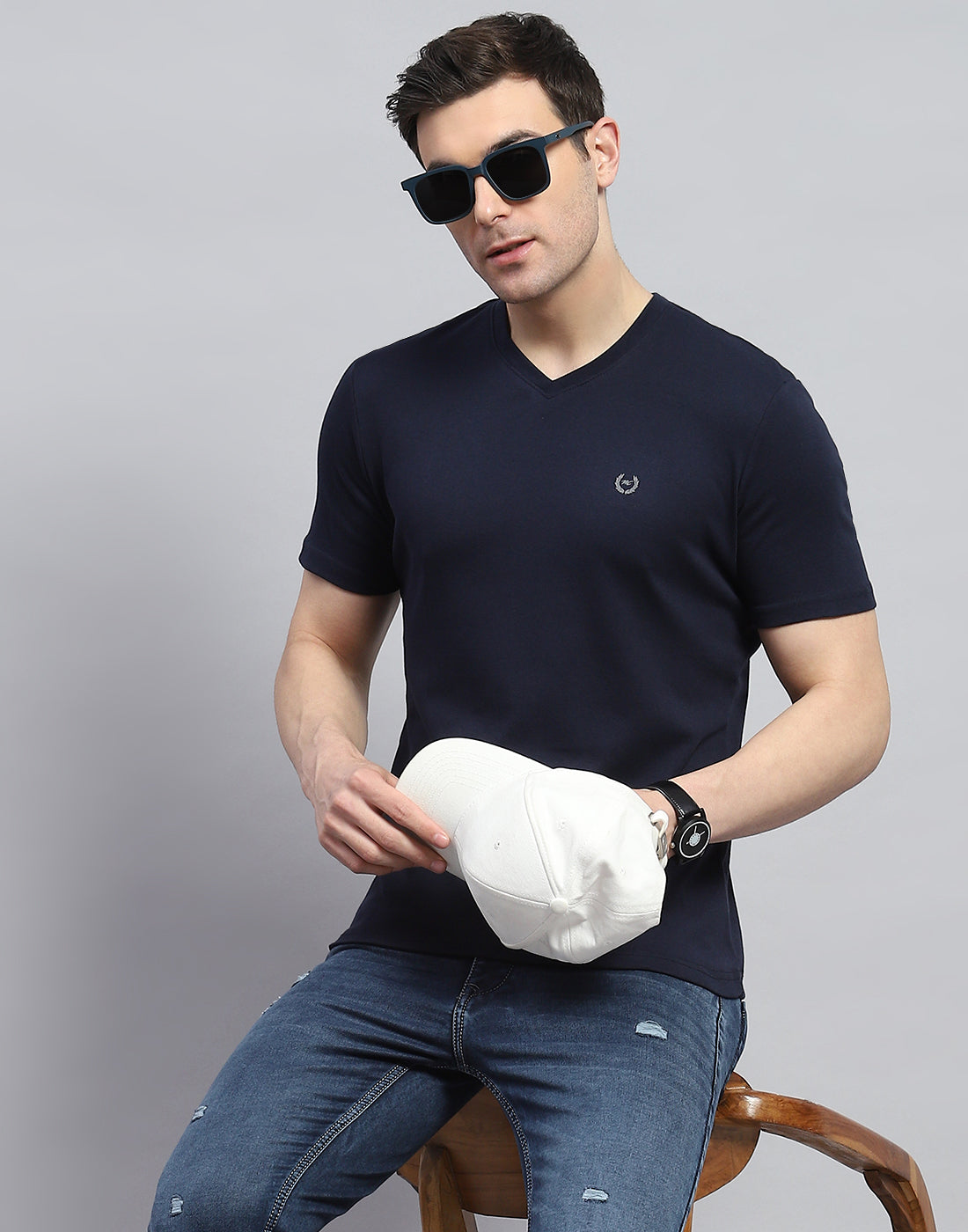 Men Navy Blue Solid V Neck Half Sleeve T-Shirt