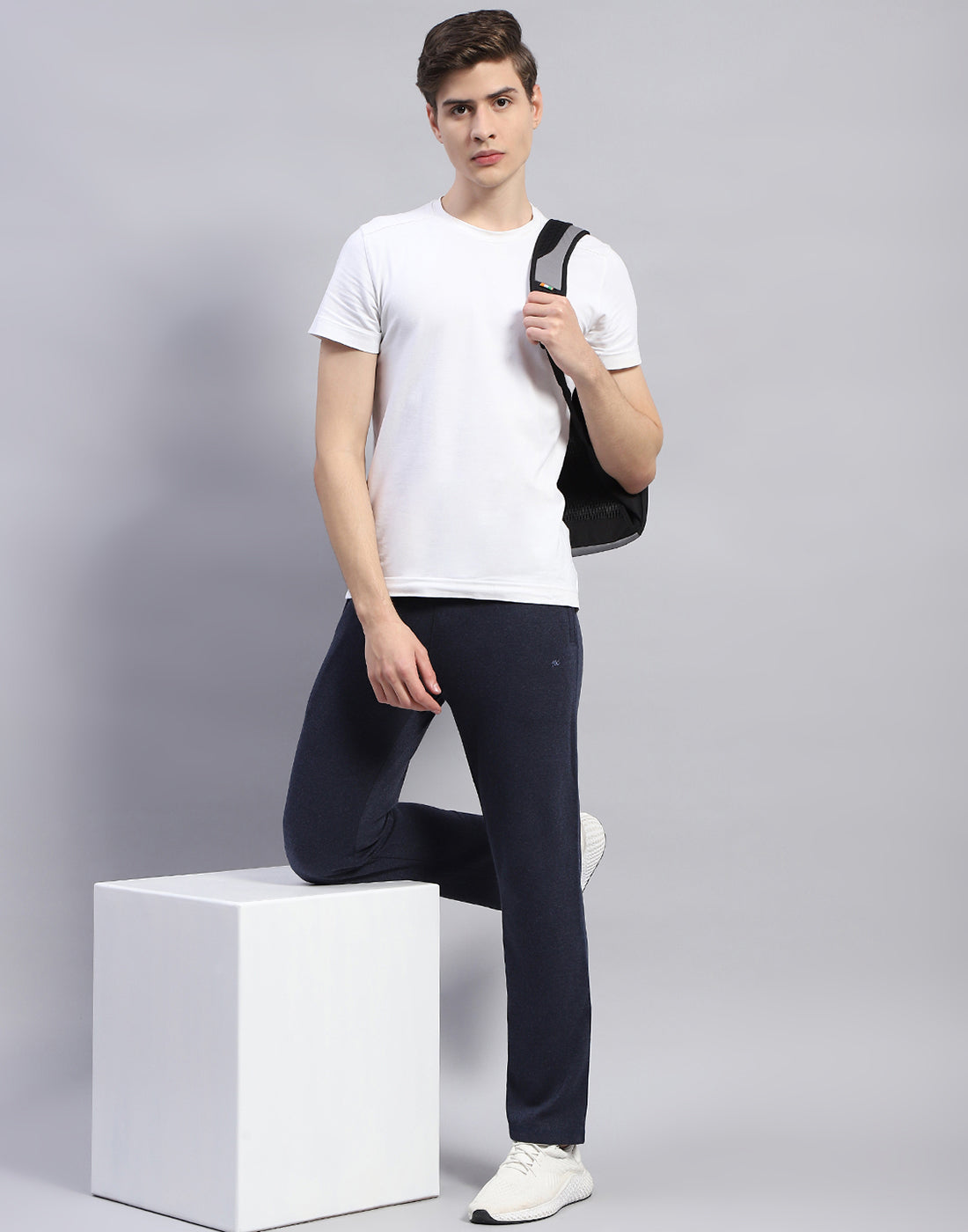Men Navy Blue Solid Regular Fit Lower