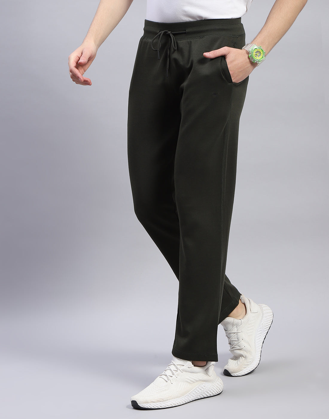 Men Olive Solid Regular Fit Lower