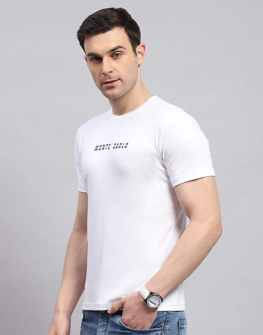 Men White Solid Round Neck Half Sleeve T-Shirt
