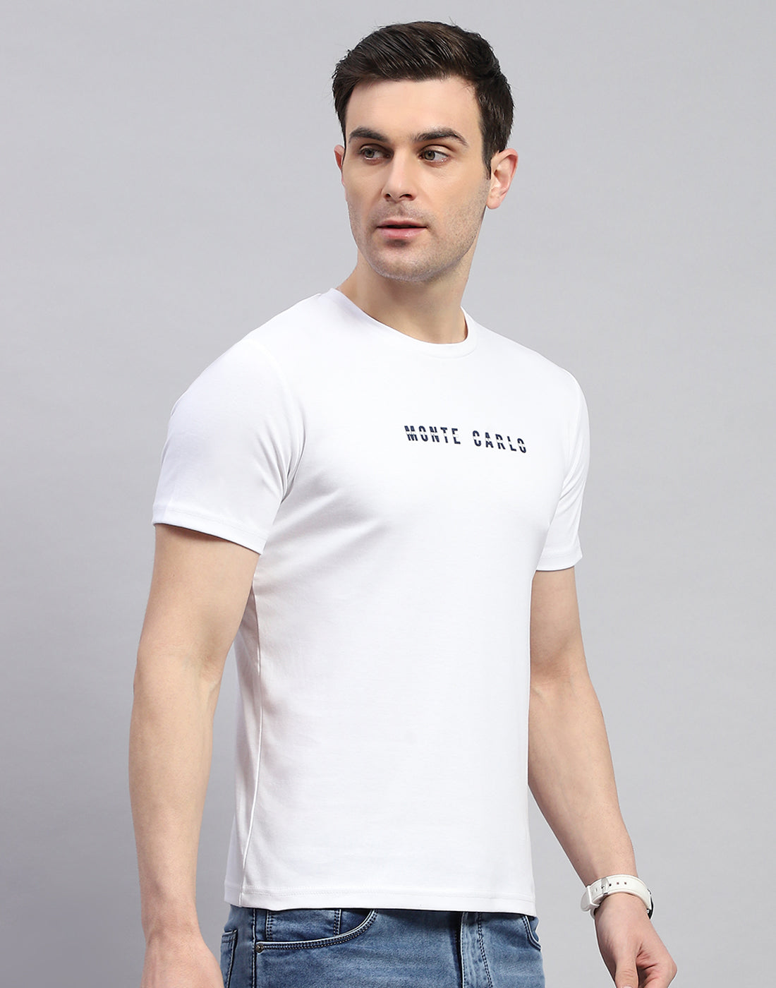 Men White Solid Round Neck Half Sleeve T-Shirt