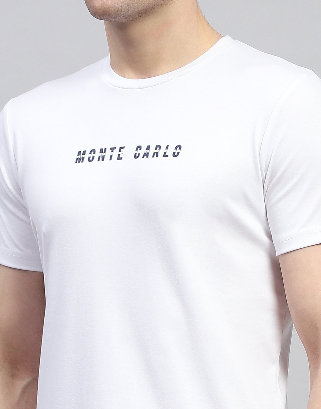 Men White Solid Round Neck Half Sleeve T-Shirt