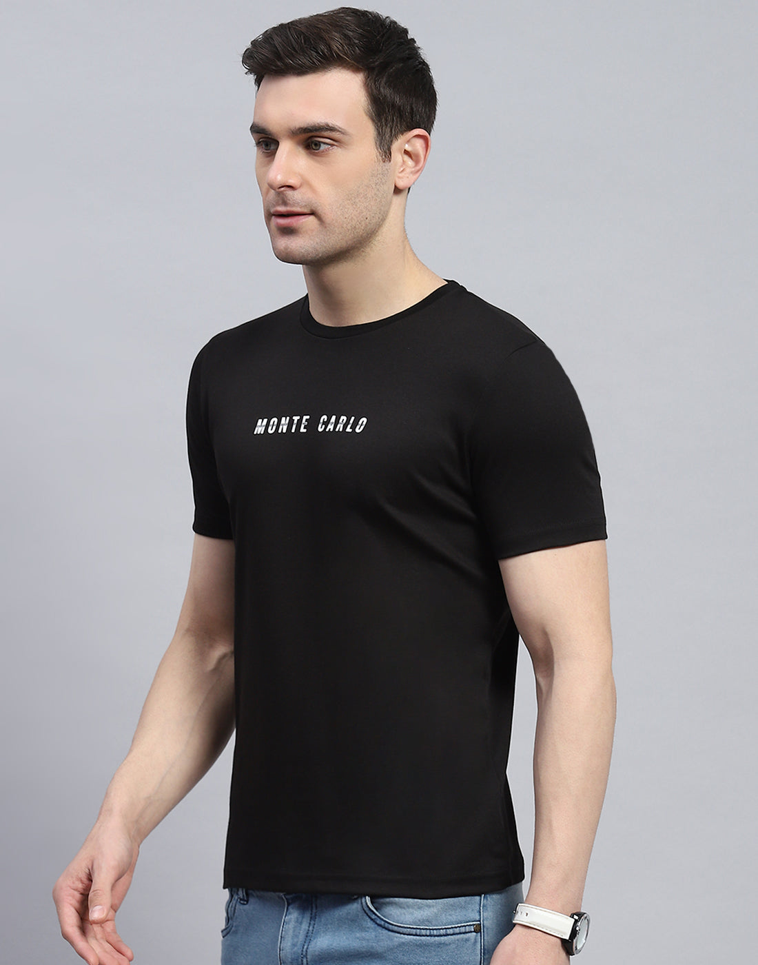 Men Black Solid Round Neck Half Sleeve T-Shirt
