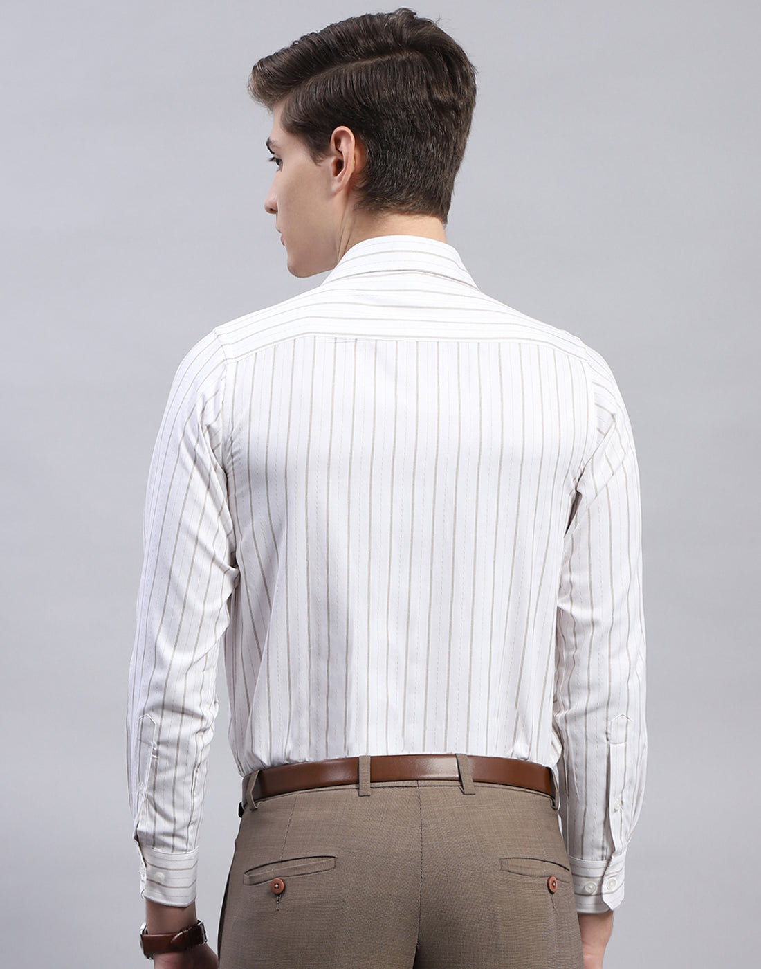 Men White Stripe Collar Full Sleeve Shirt
