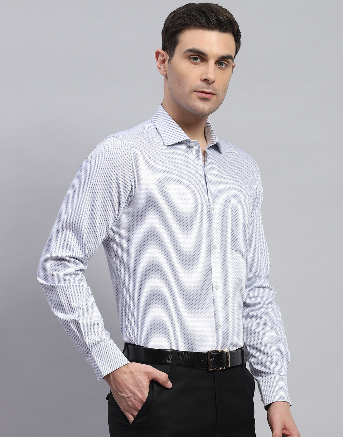 Gant Men Blue Solid Spread Collar Full Sleeves Shirt