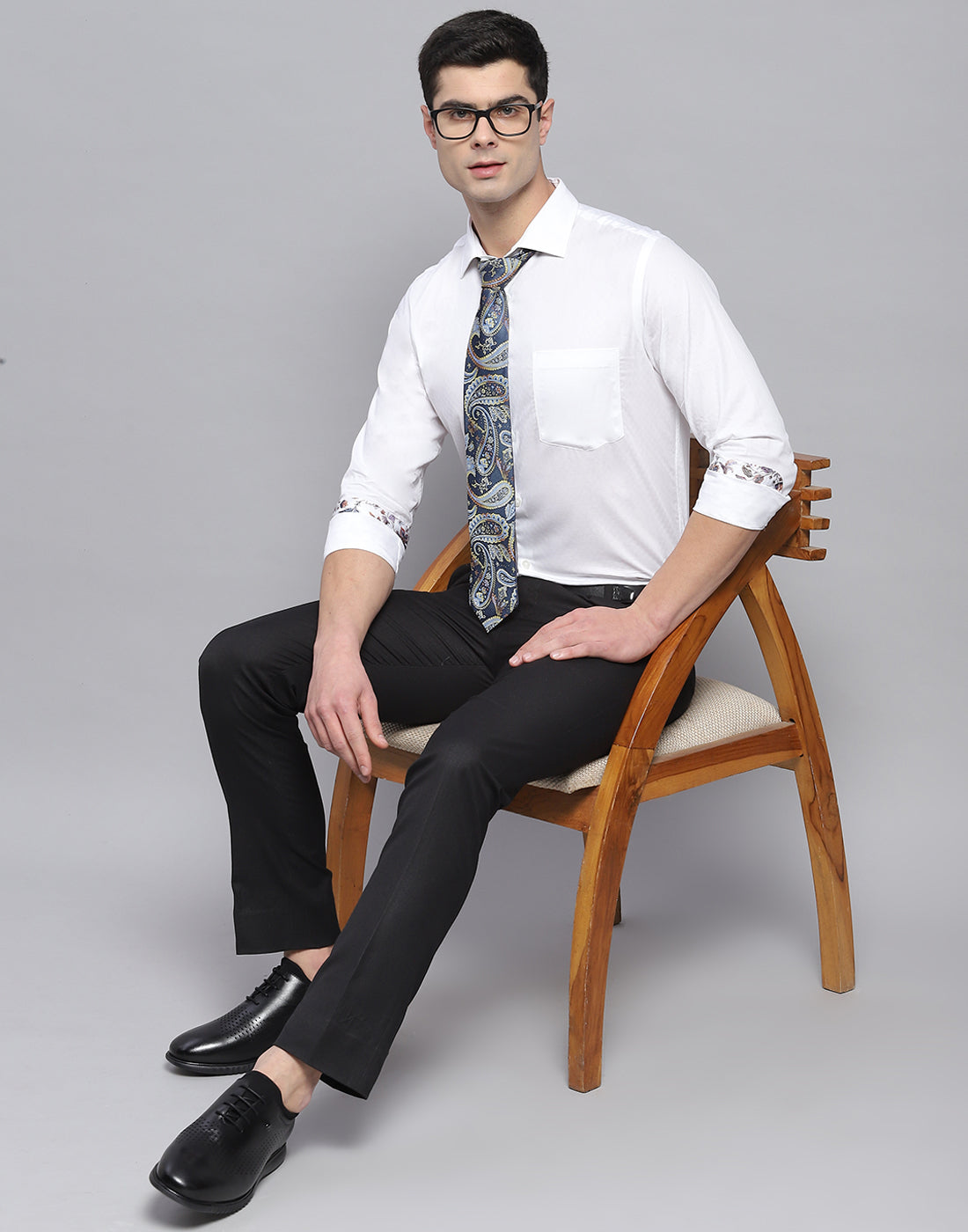 Men White Solid Collar Full Sleeve Shirt