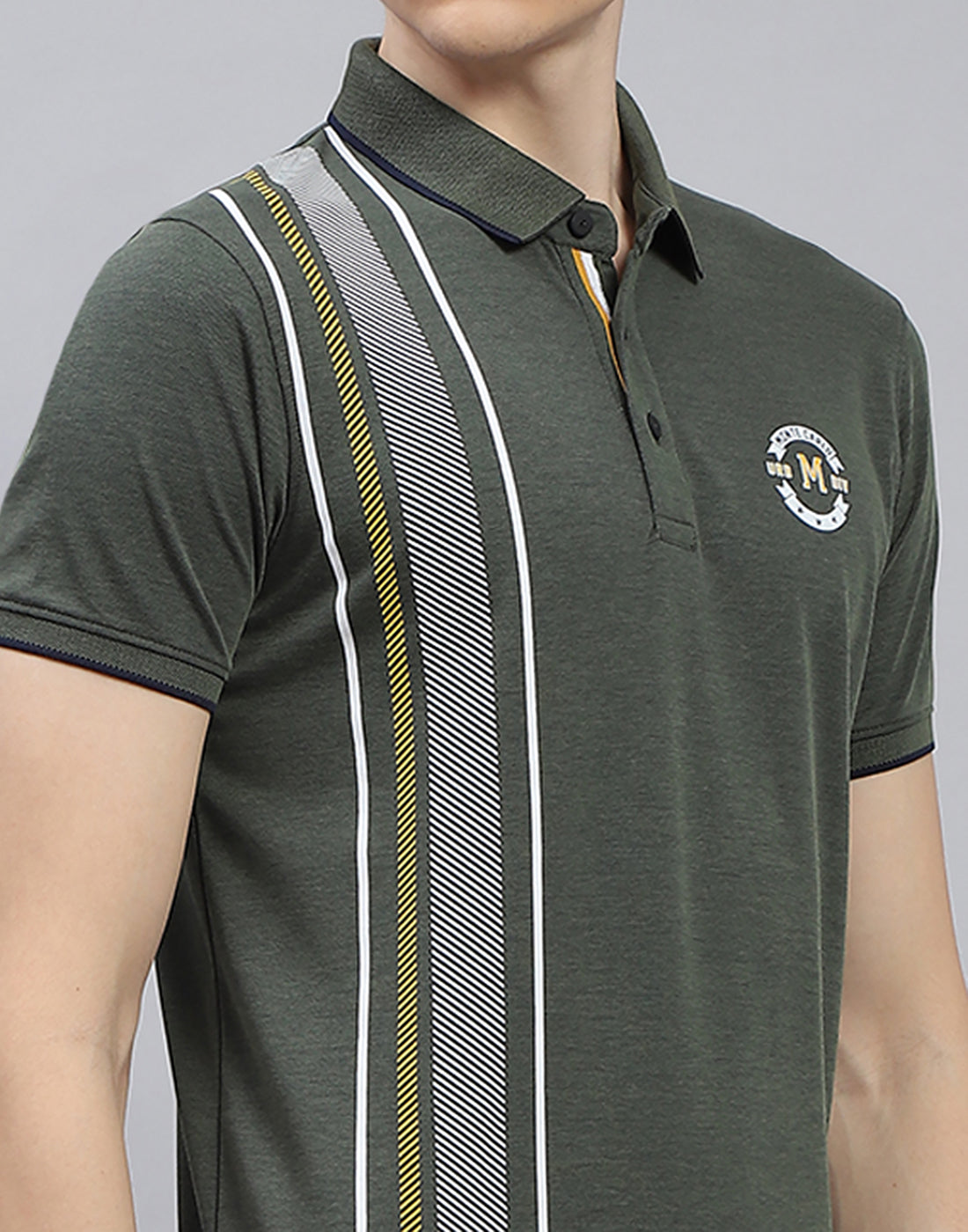 Men Olive Solid Polo Collar Half Sleeve T-Shirt