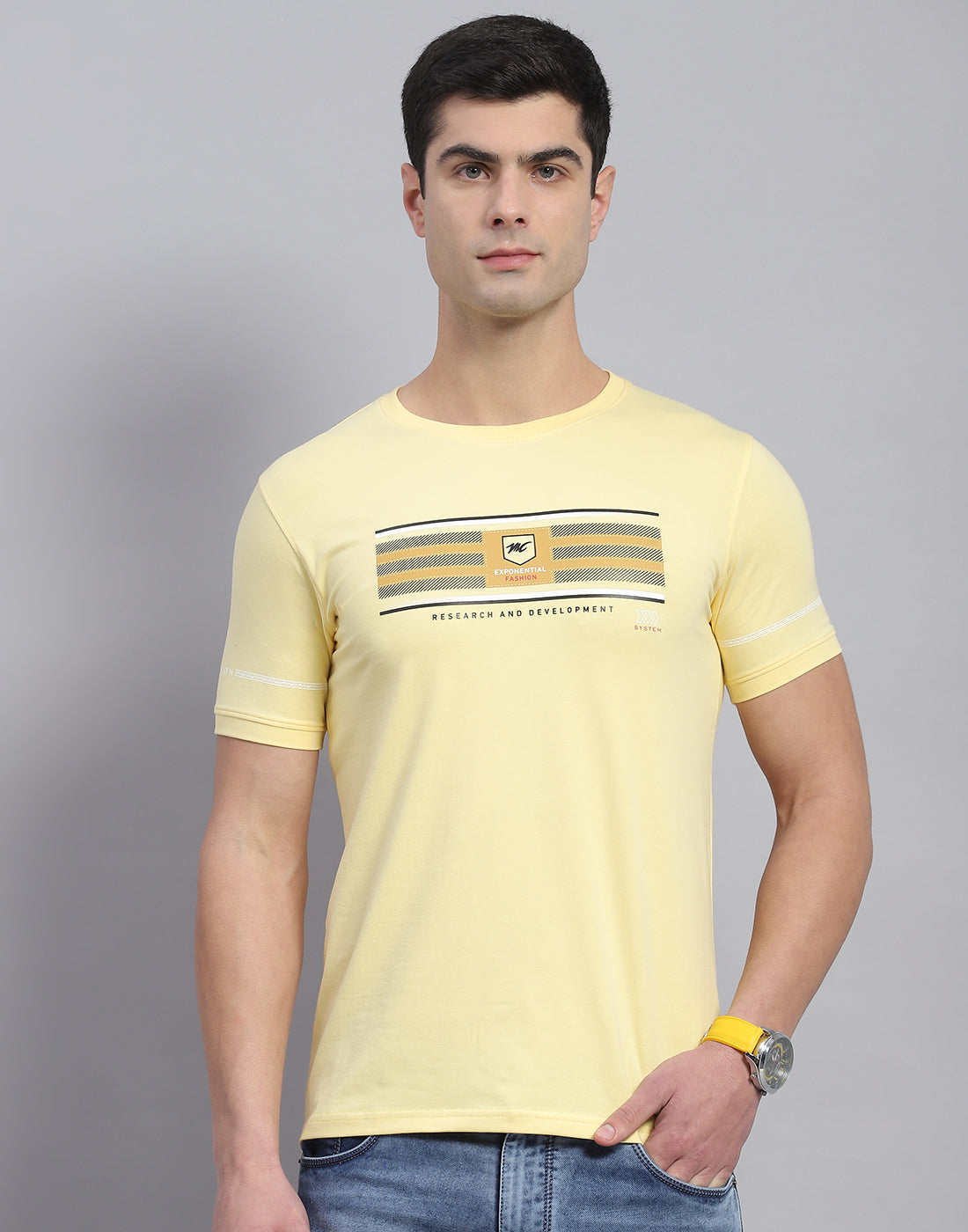 Men Yellow Printed Round Neck Half Sleeve T-Shirt