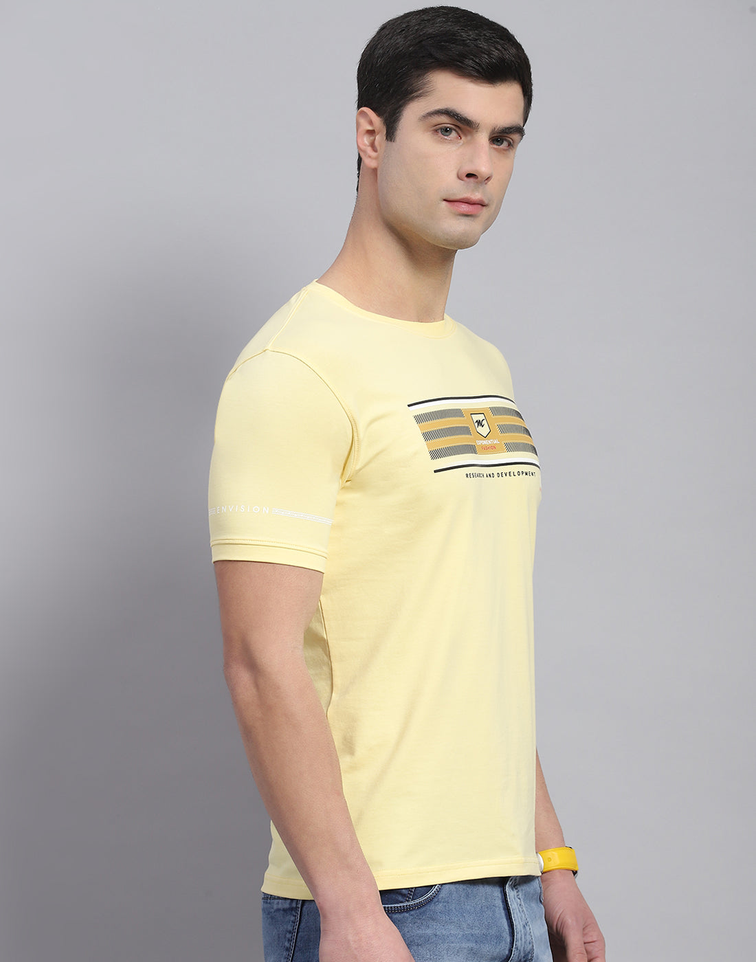 Men Yellow Printed Round Neck Half Sleeve T-Shirt