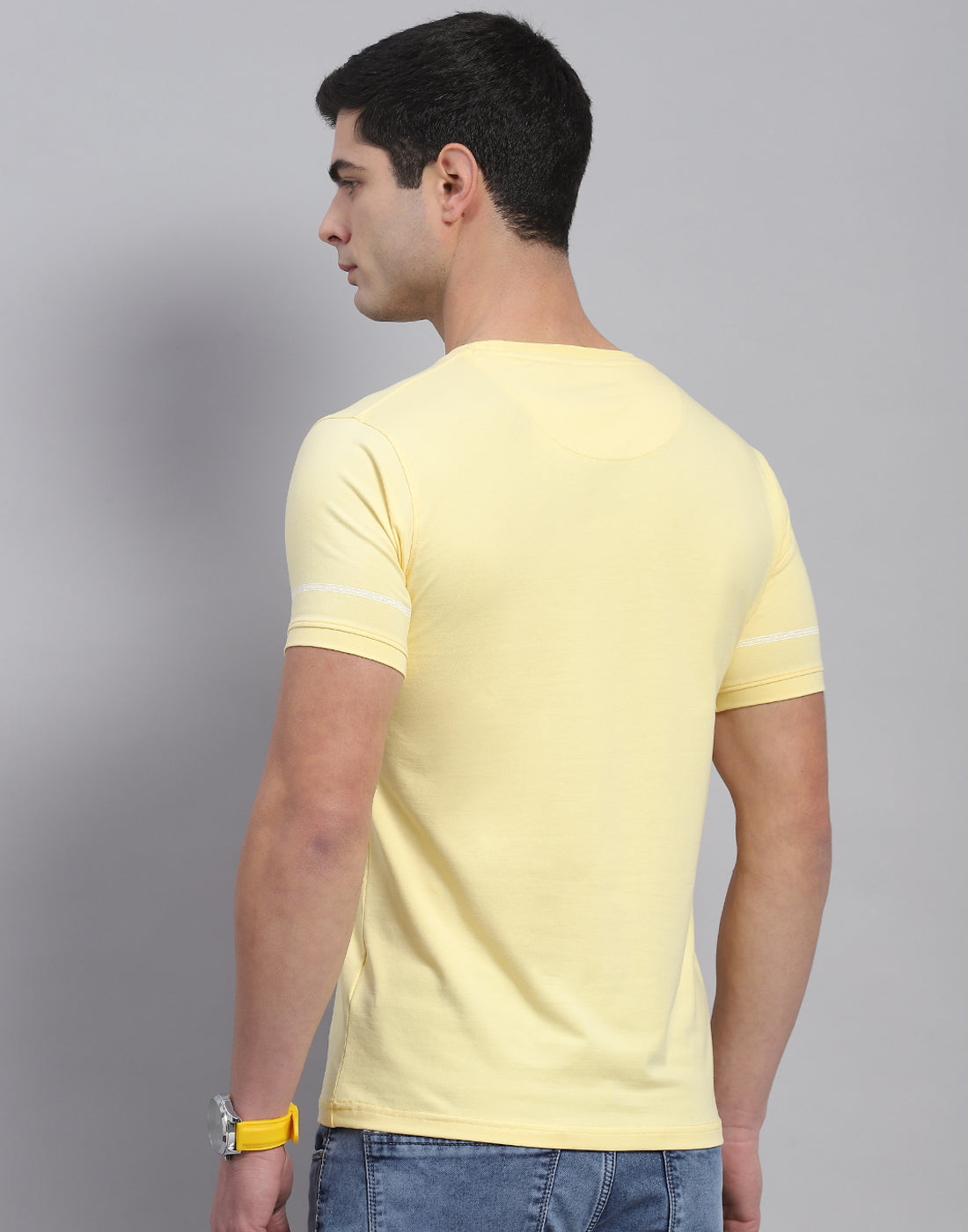 Men Yellow Printed Round Neck Half Sleeve T-Shirt