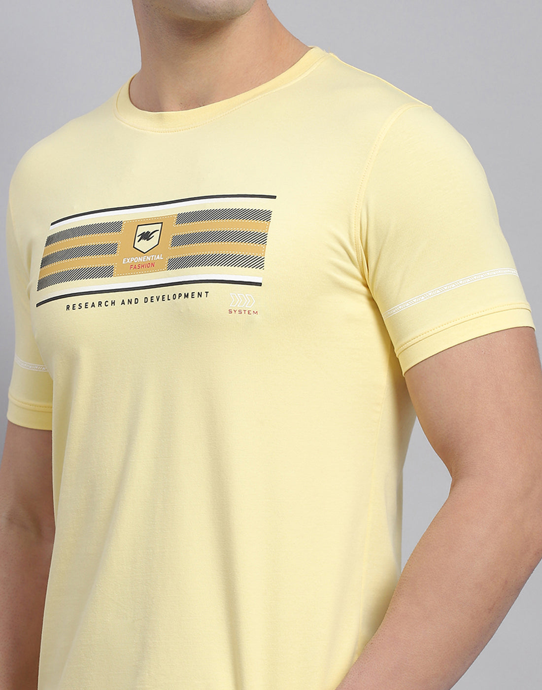 Men Yellow Printed Round Neck Half Sleeve T-Shirt