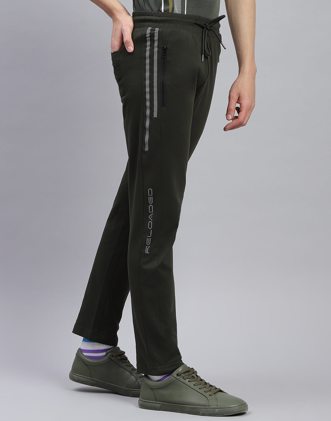 Men Olive Solid Regular Fit Lower