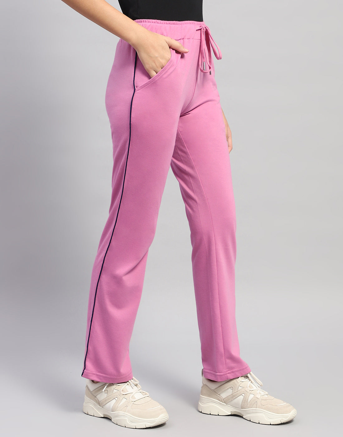 Women Mauve Solid Regular Fit Lower