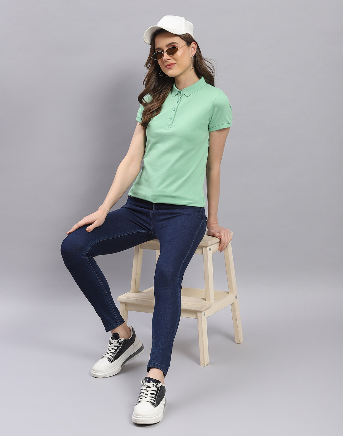 Women Green Solid Polo Collar Half Sleeve T-Shirt