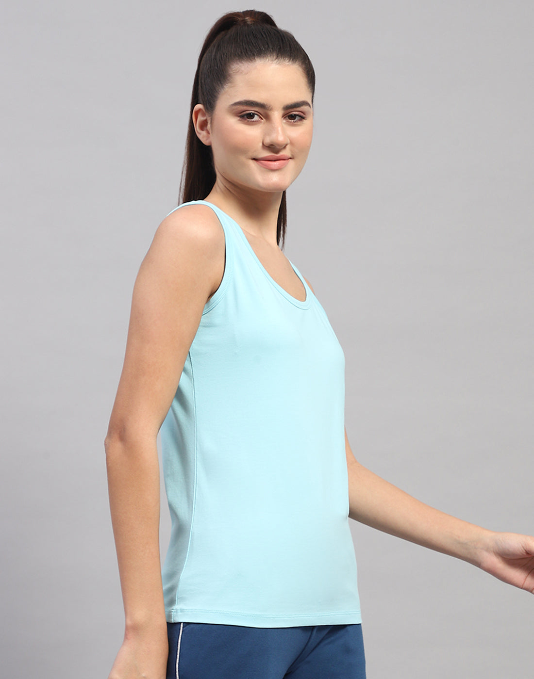 Women Blue Solid Round Neck Sleeveless Top