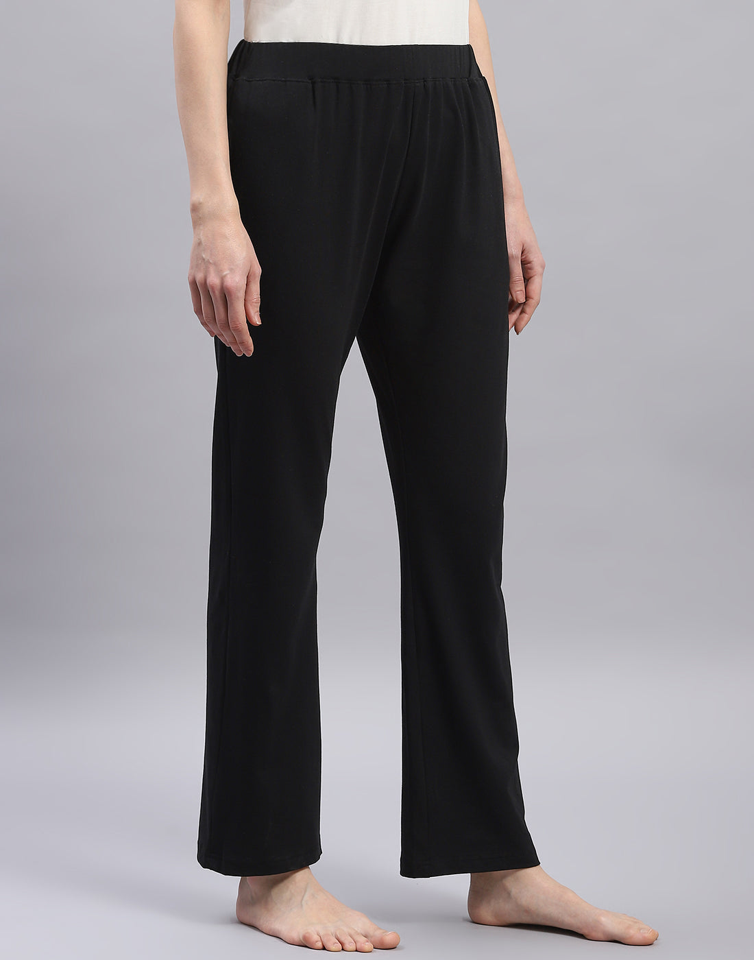 Women Black Solid Regular Fit Lower