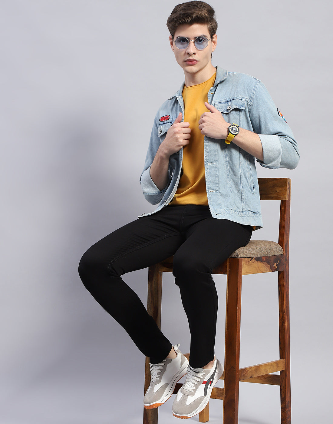 Men Black Solid Narrow Fit Denim