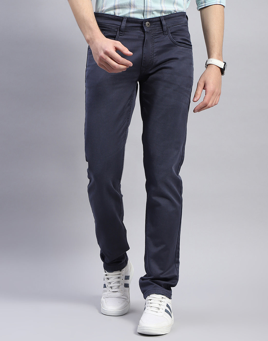 Men Blue Light Wash Narrow Fit Denim