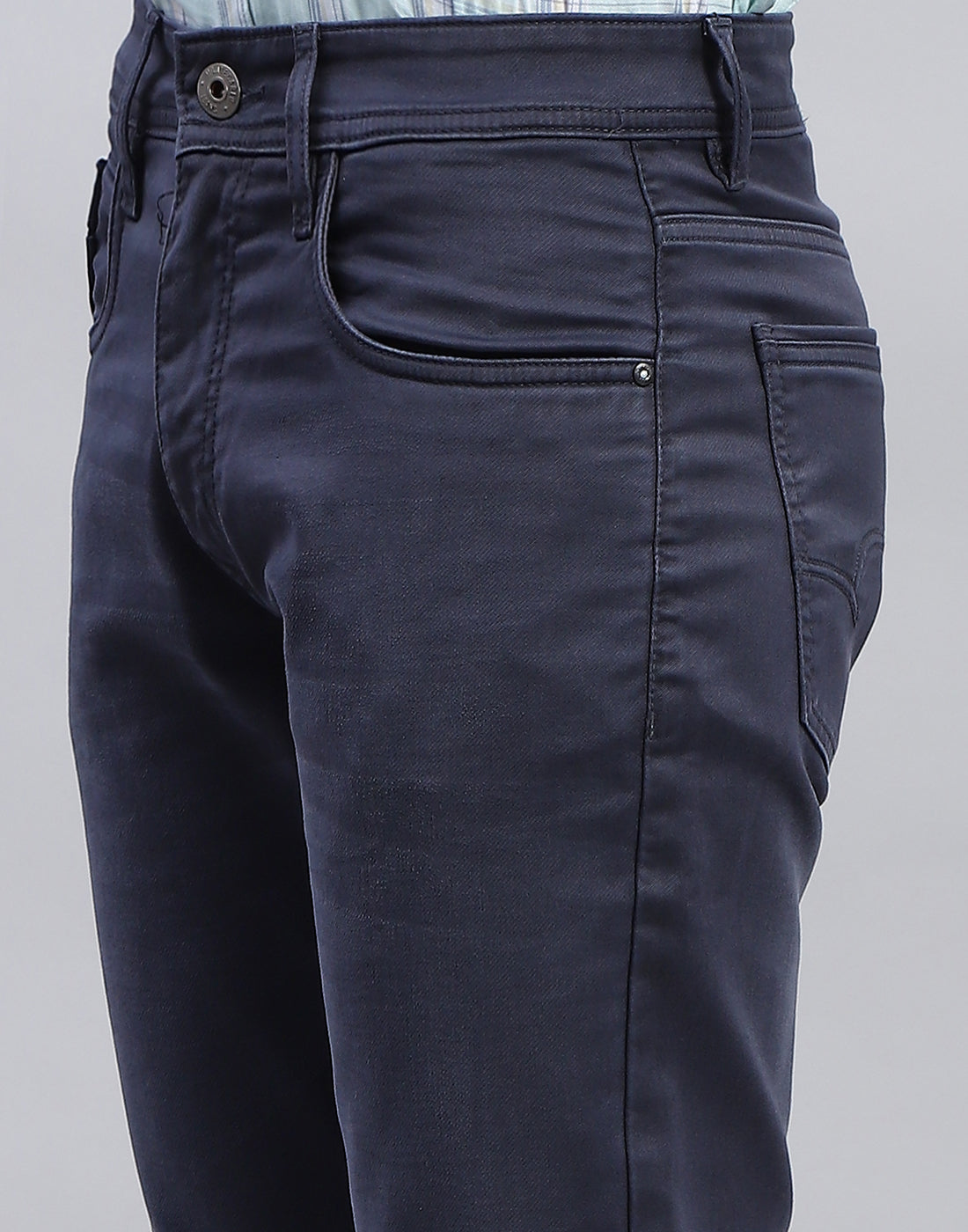 Men Blue Light Wash Narrow Fit Denim