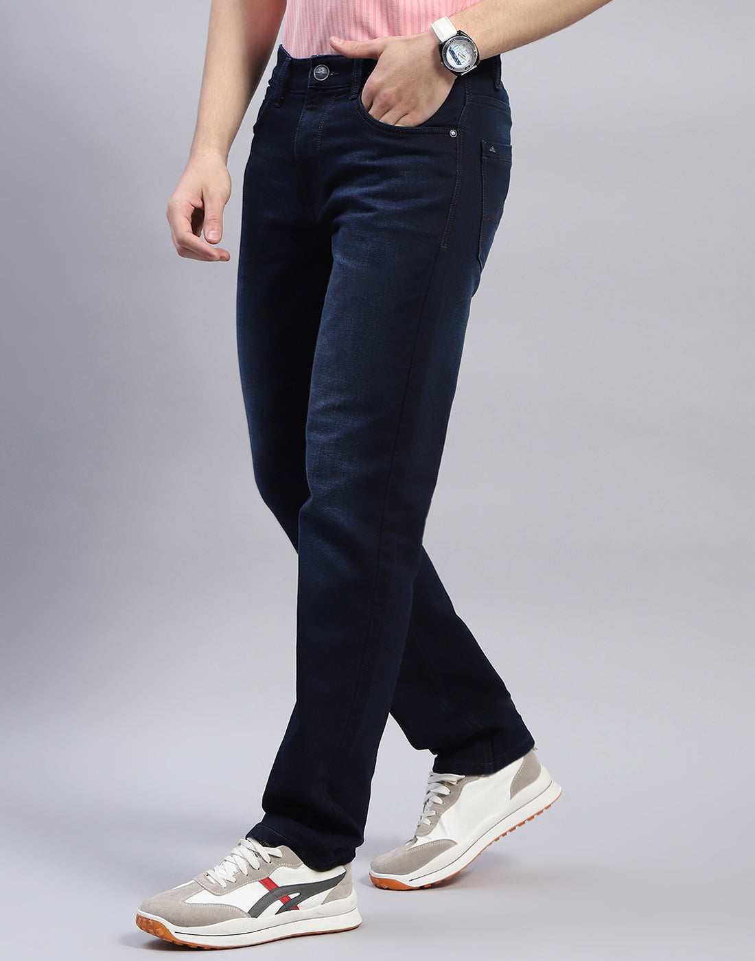 Men Blue Light Wash Straight Fit Denim