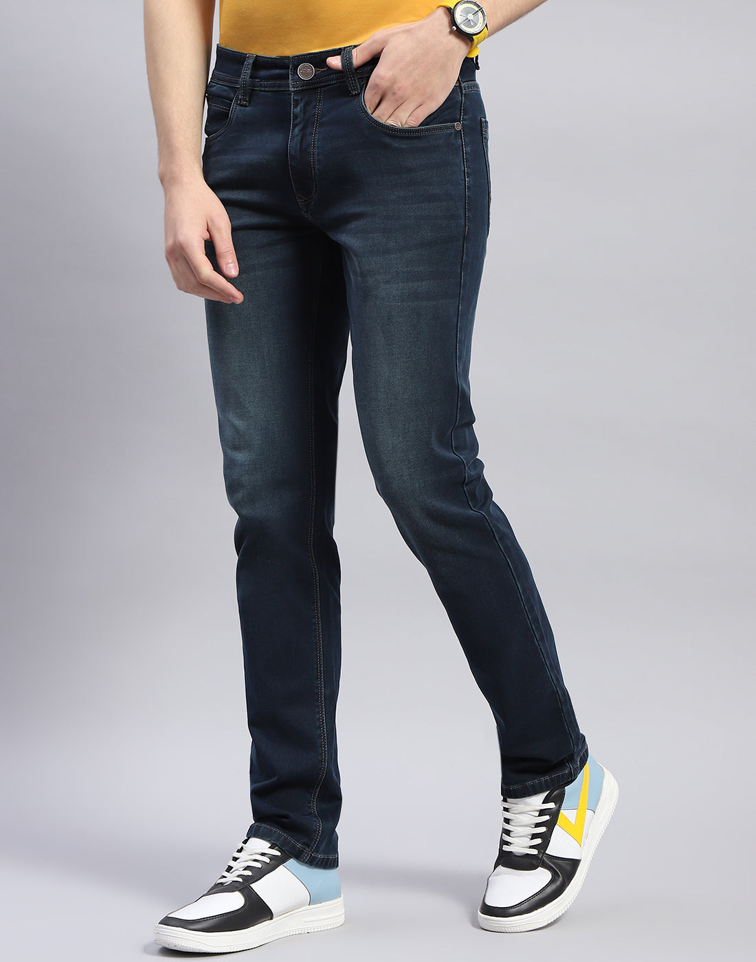 Men Blue Light Wash Narrow Fit Denim