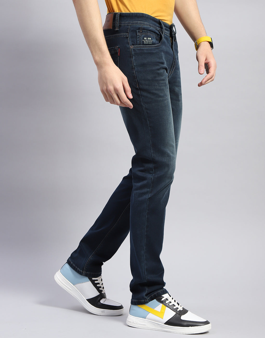 Men Blue Light Wash Narrow Fit Denim