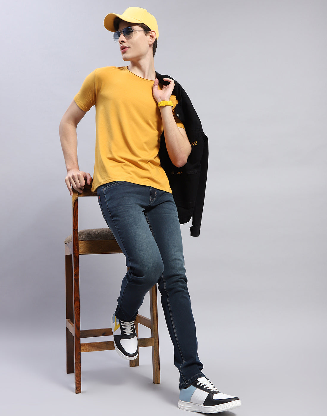 Men Blue Light Wash Narrow Fit Denim