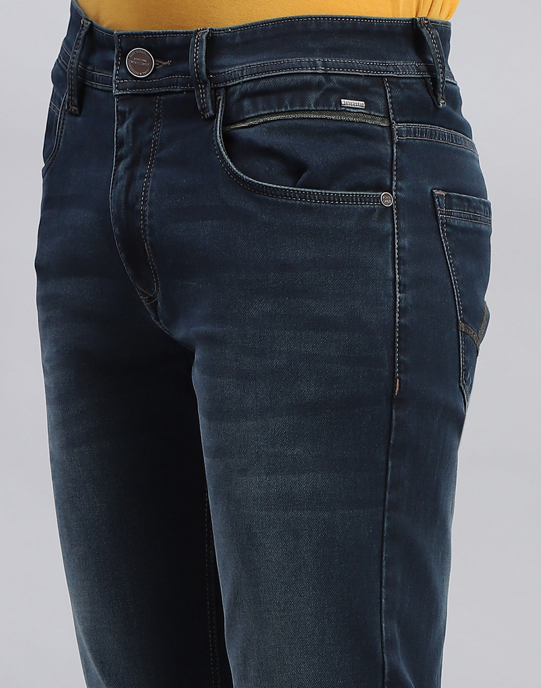Men Blue Light Wash Narrow Fit Denim
