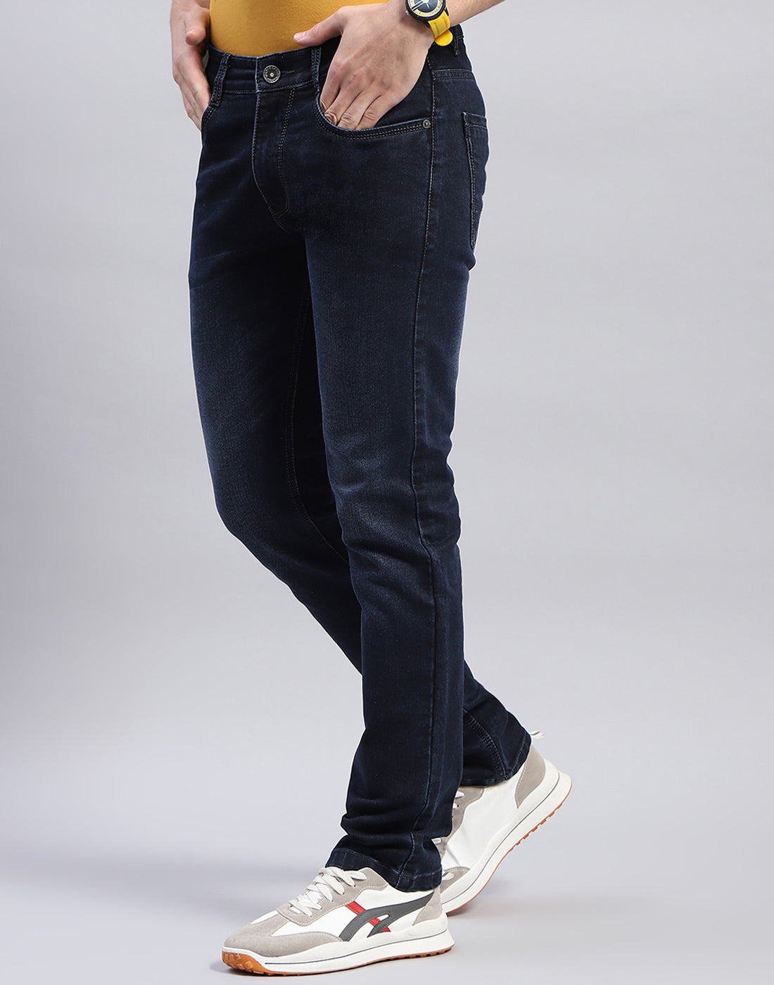 Men Blue Light Wash Narrow Fit Denim