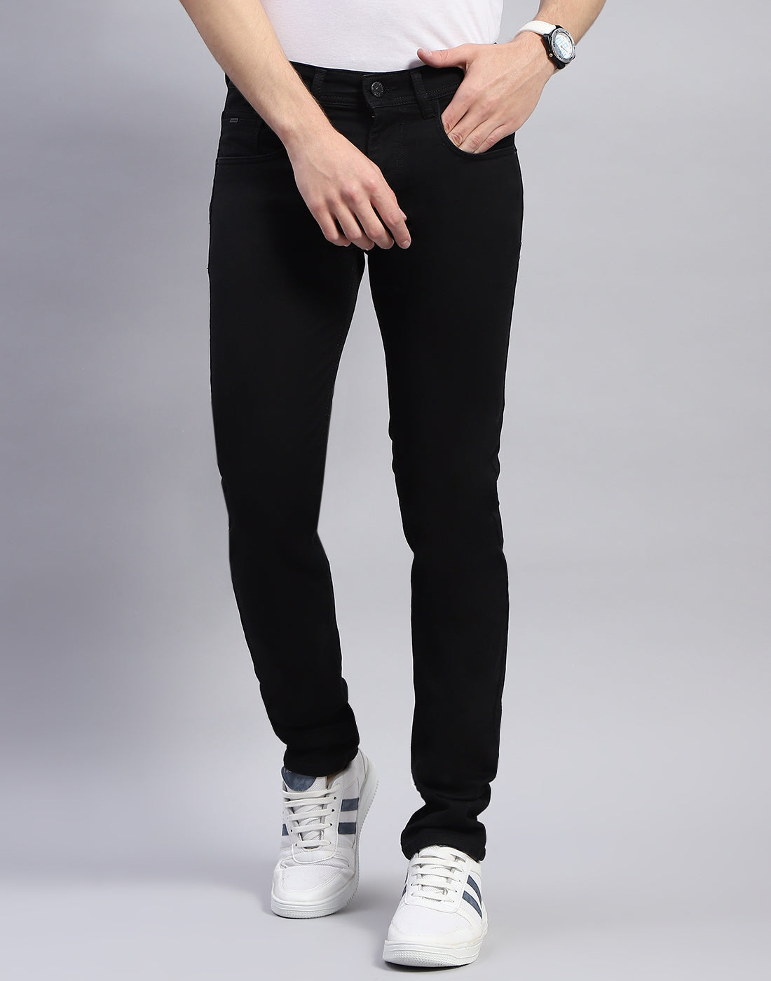 Men Black Light Wash Slim Fit Denim