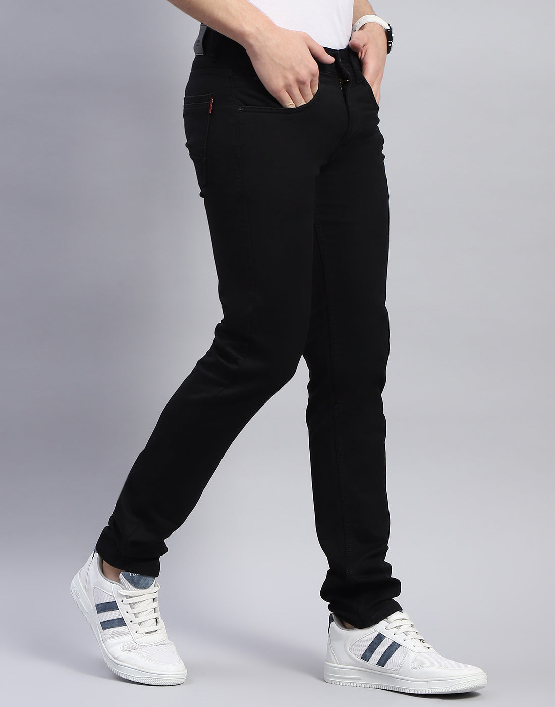 Men Black Light Wash Slim Fit Denim