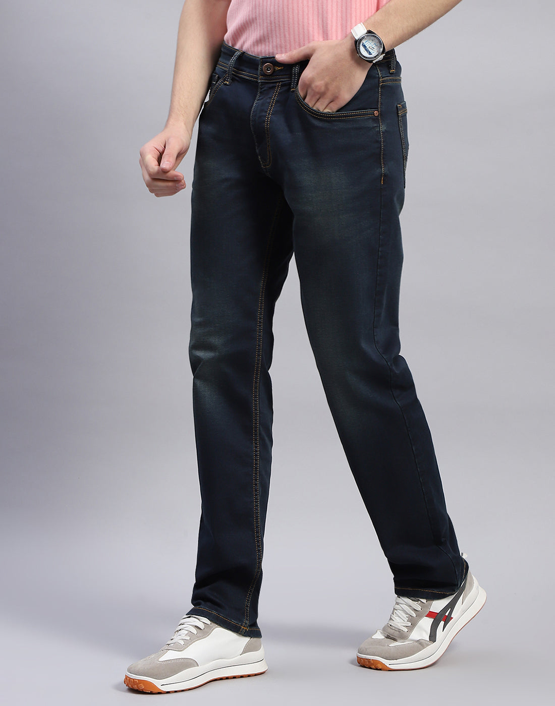 Men Blue Light Wash Straight Fit Denim