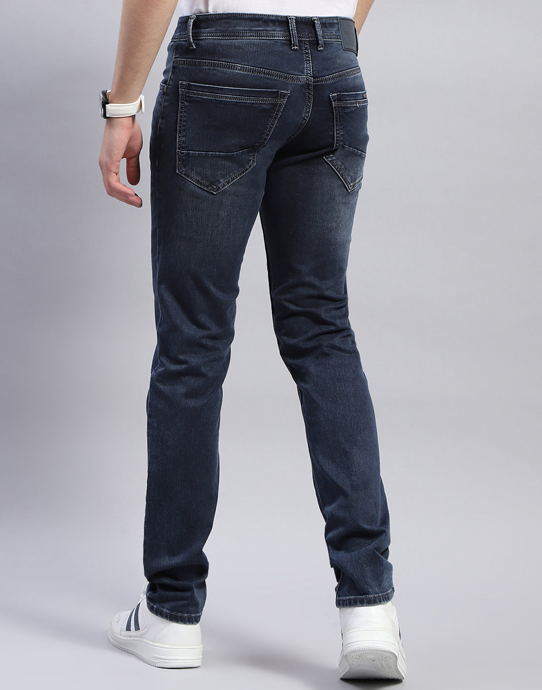 Men Blue Light Wash Narrow Fit Denim
