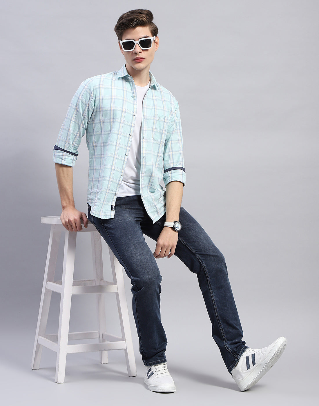 Men Blue Light Wash Narrow Fit Denim