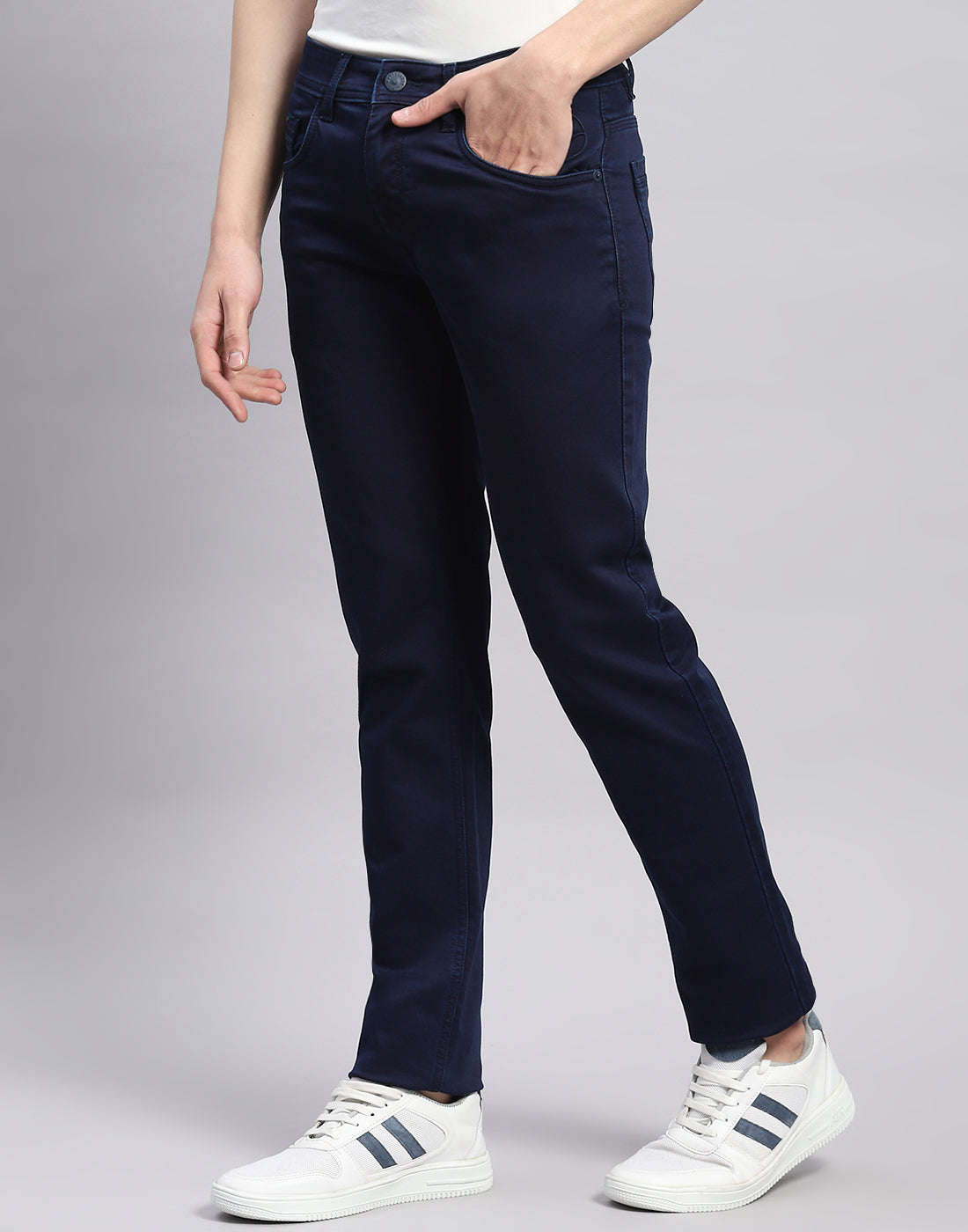 Men Blue Light Wash Narrow Fit Denim