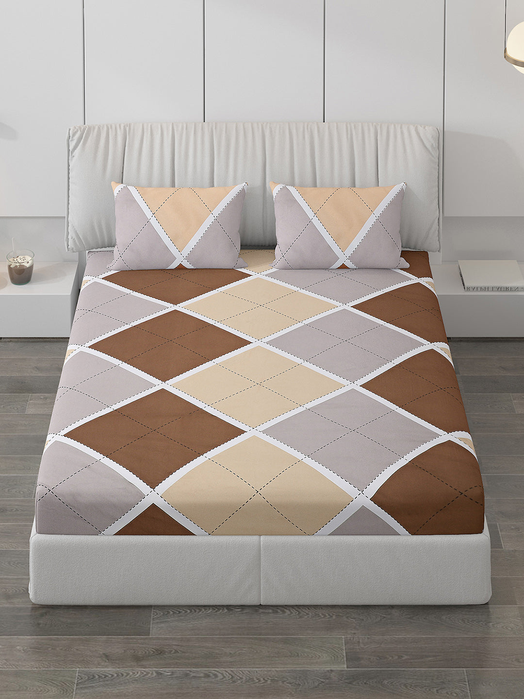 130 GSM Polyester Double Bed Bedsheet with 2 Pillow Covers